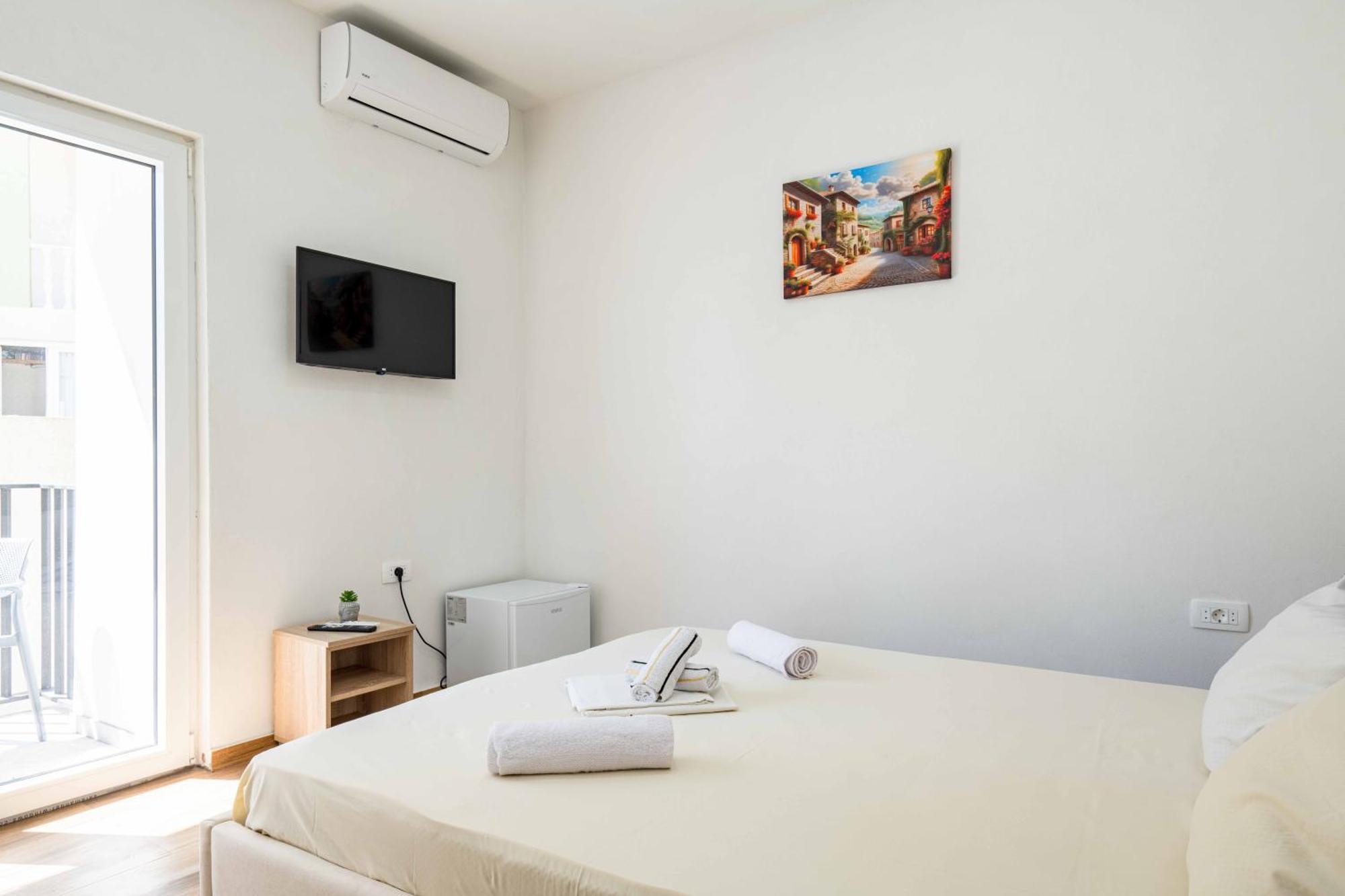 Sumice Inn Petrovac エクステリア 写真