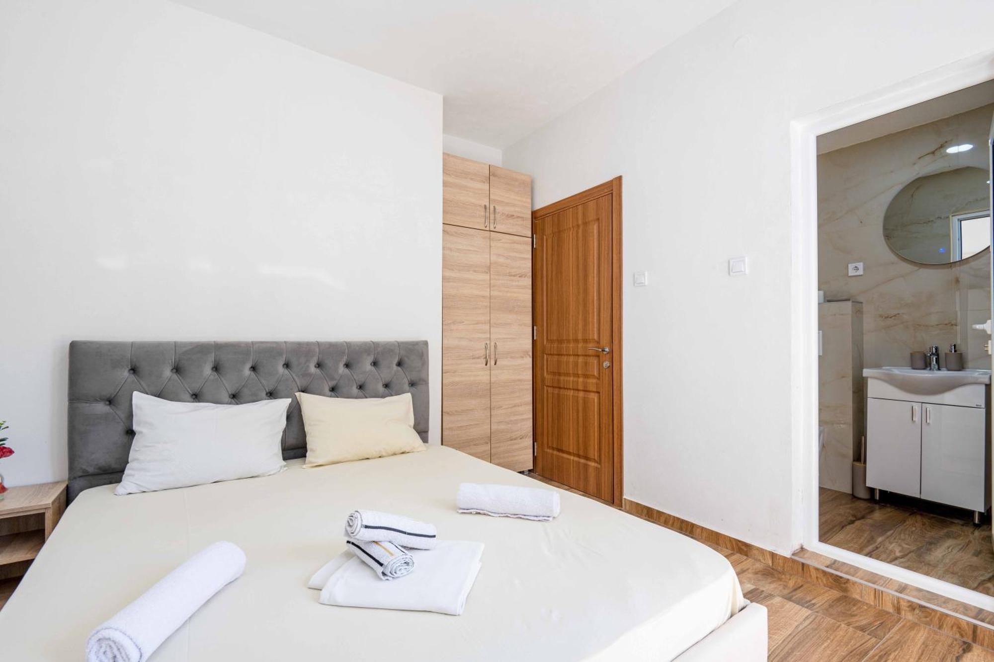 Sumice Inn Petrovac エクステリア 写真
