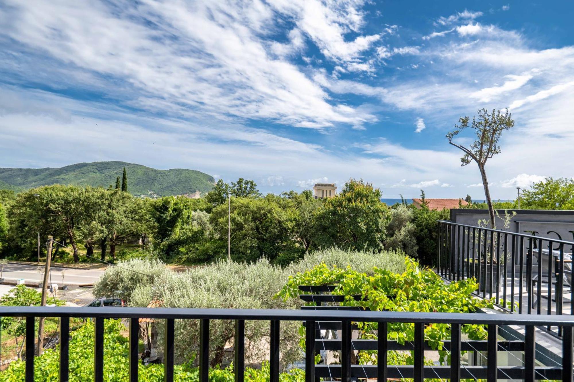 Sumice Inn Petrovac エクステリア 写真