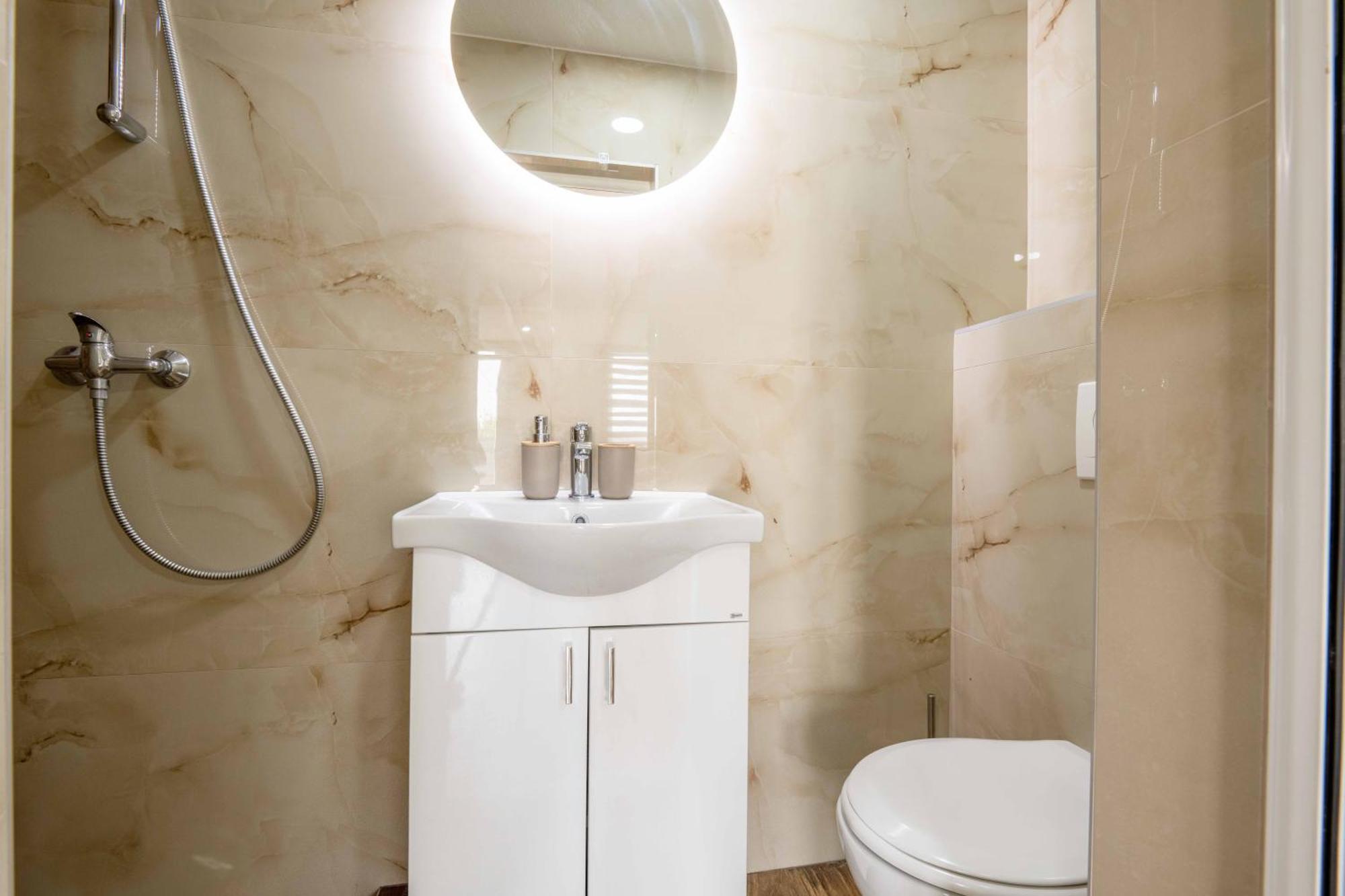 Sumice Inn Petrovac エクステリア 写真