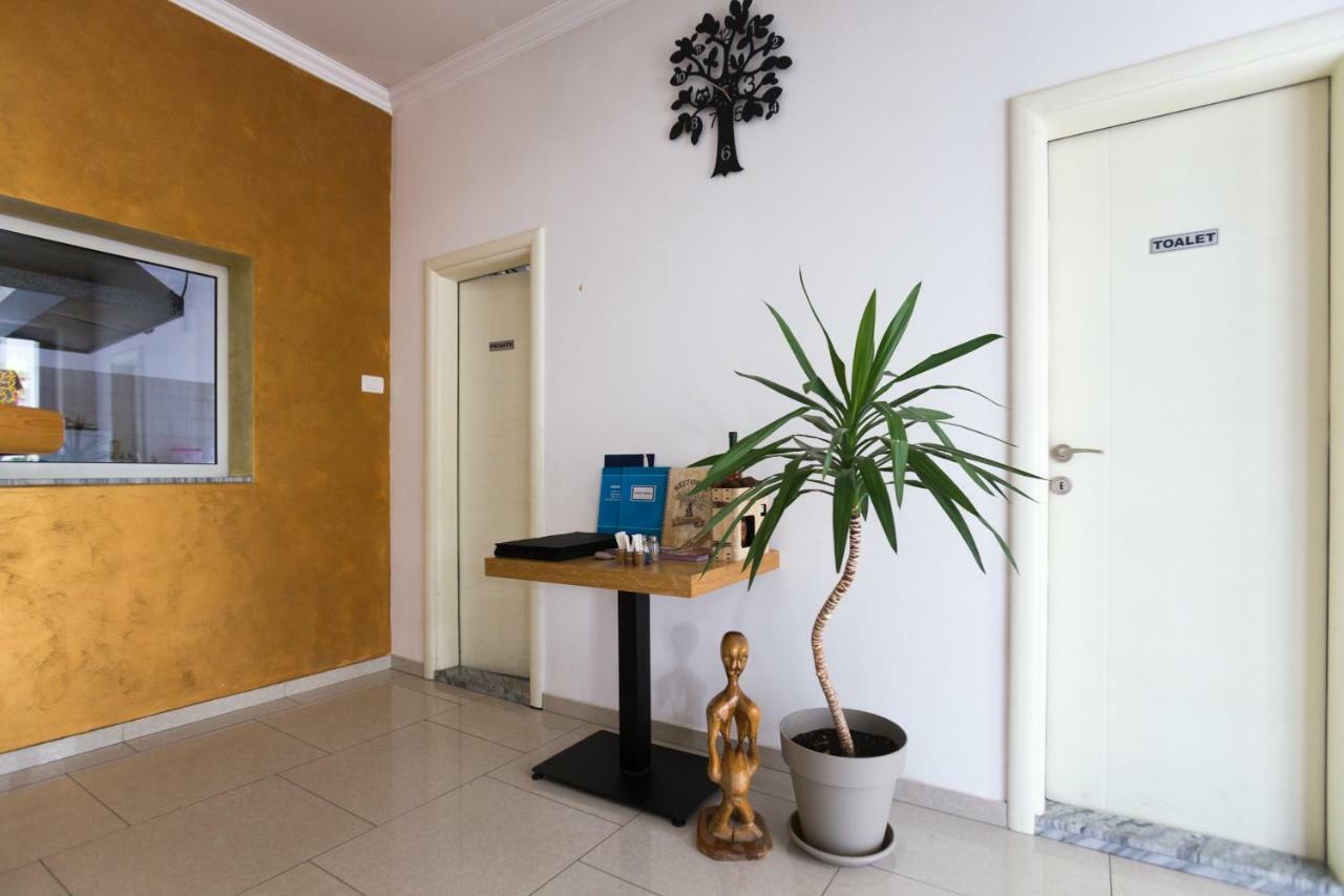 Sumice Inn Petrovac エクステリア 写真